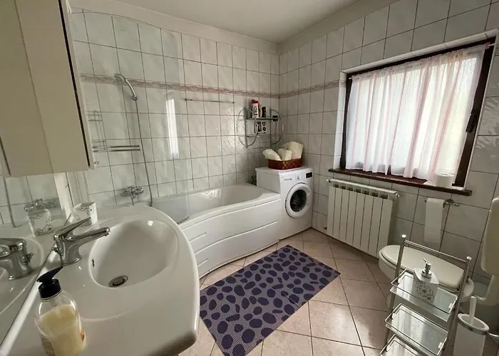 Tody's شقة Fužine